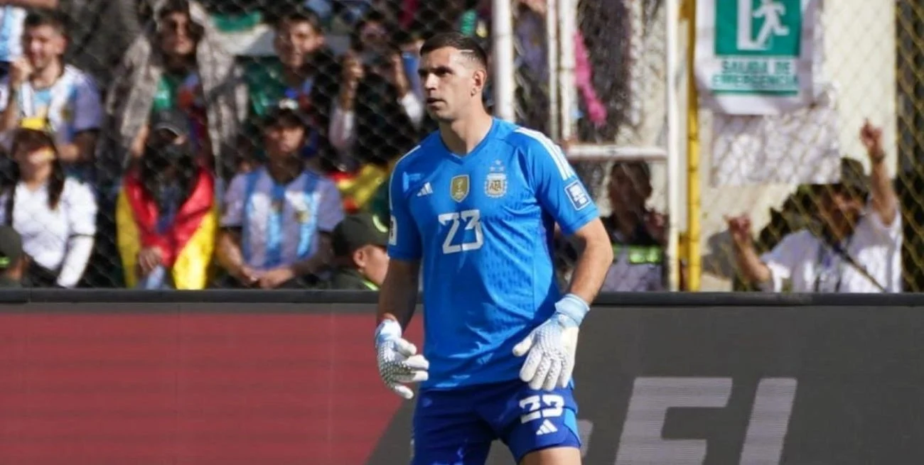 Martínez sigue en un gran nivel. En La Paz, contra Bolivia, no le convirtieron goles y está más firme que nunca.